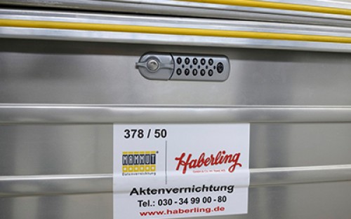 haberling teaser aktenvernichtung metallbehaelter closeup haberling teaser aktenvernichtung metallbehaelter closeup